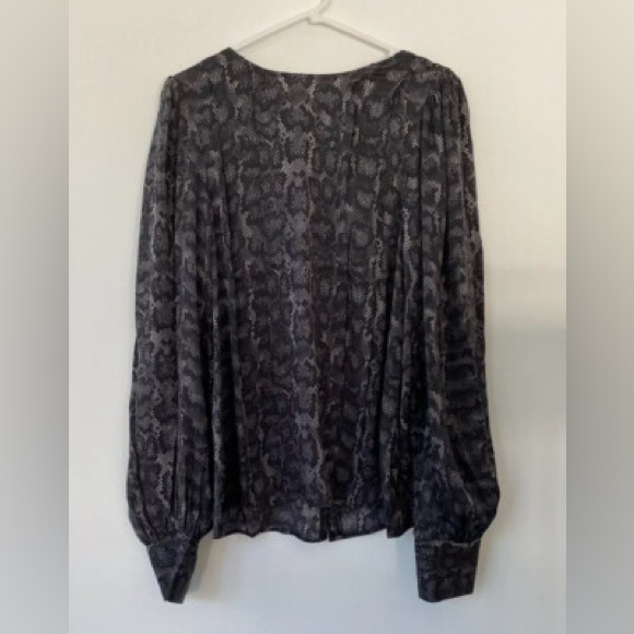 Anine Bing Renee snake print silk blouse Size S pristine condition